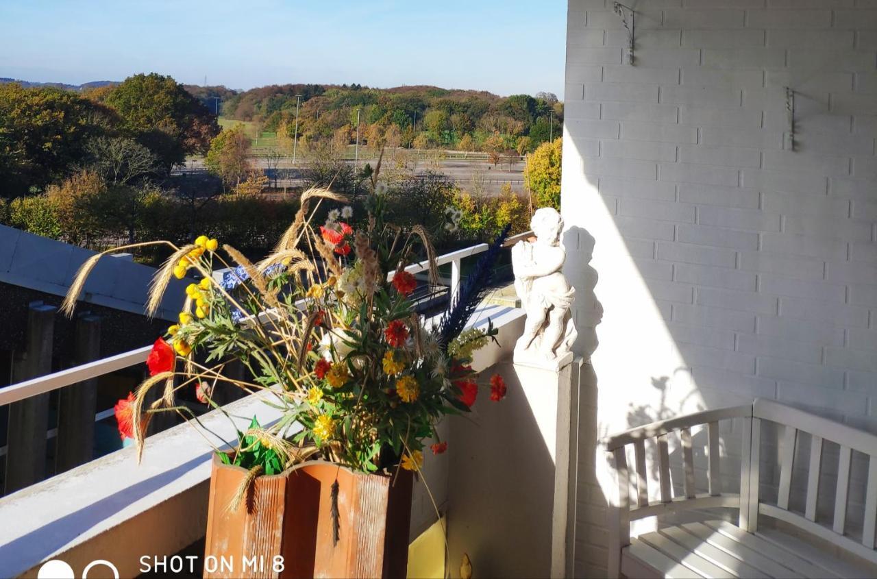 ZUM WOHLFÜHLEN-FERIENWOHNUNG FÜR MAX. 5 ERWACHSENE + 1 Kind, Schwimmbad vor der Tür/Tiere erlaubtKIND Sierksdorf Exterior foto